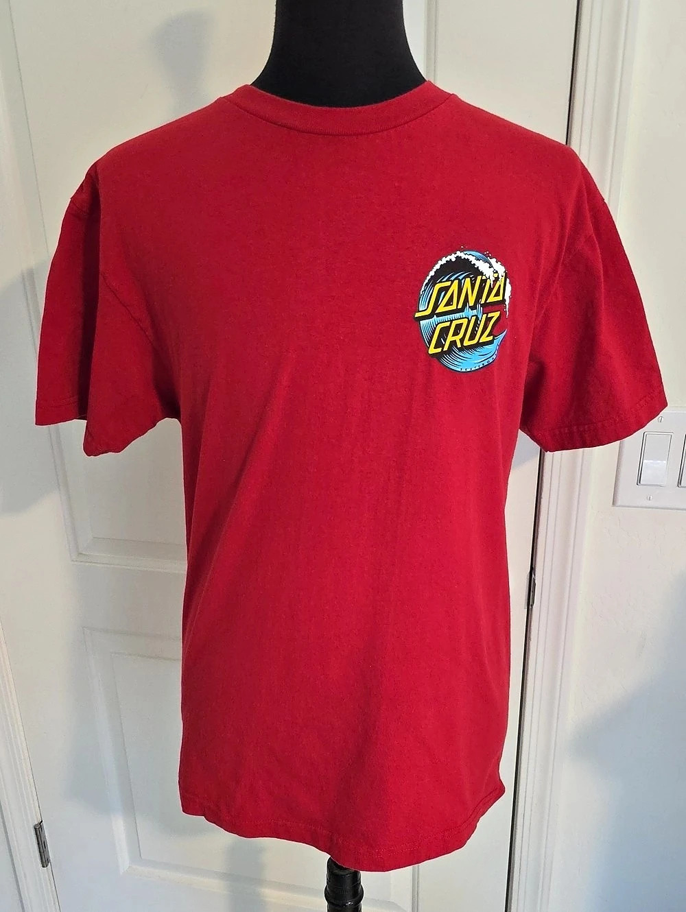 Santa Cruz Screaming Hand? Graphic Short Sleeve Tee in Red Like New